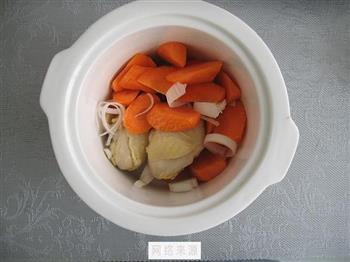 鸡腿胡萝卜蘑菇汤的做法图解4