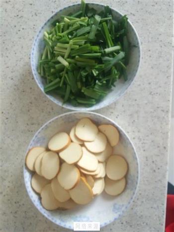 豆腐卷炒韭菜的做法步骤2