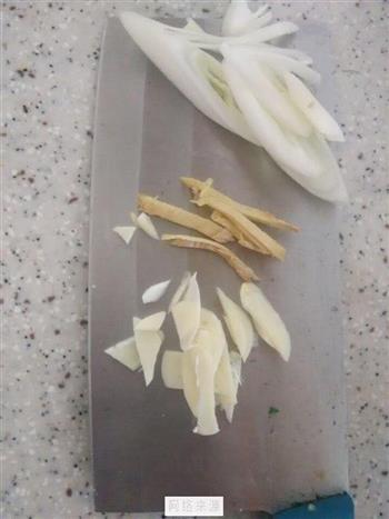 豆腐卷炒韭菜的做法步骤3