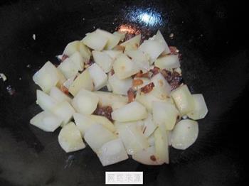 咸肉土豆焖饭的做法图解4
