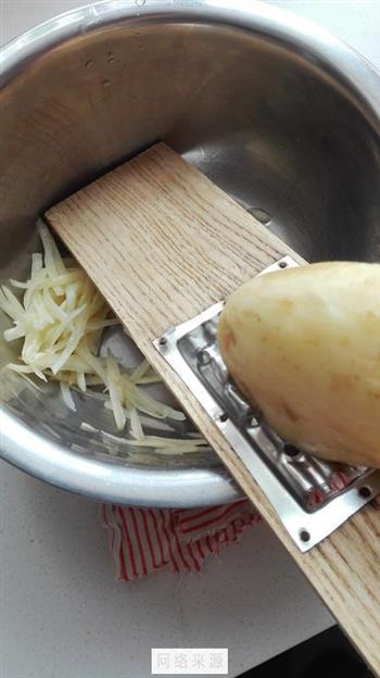 土豆素馅饺子的做法图解2