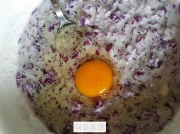 紫甘蓝鸡蛋饼的做法步骤3