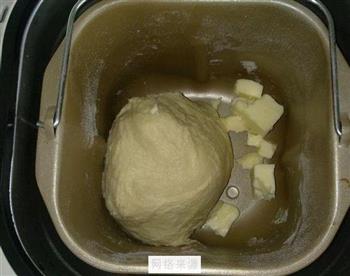 豆沙卷面包的做法步骤3
