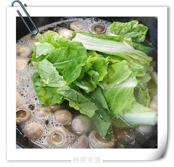 口蘑快菜肉汤面的做法步骤8
