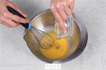 原味奶油蛋糕卷的做法步骤5