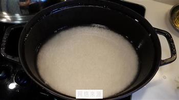 韩国石锅拌饭的做法步骤1