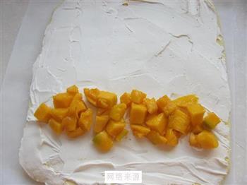 芒果蛋糕卷的做法步骤14