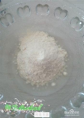 白汁蘑菇鸡肉意大利贝壳面的做法步骤2