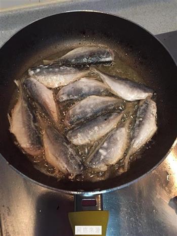 红烧沙丁鱼的做法步骤2
