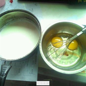 最简单的焦糖布丁的做法步骤2