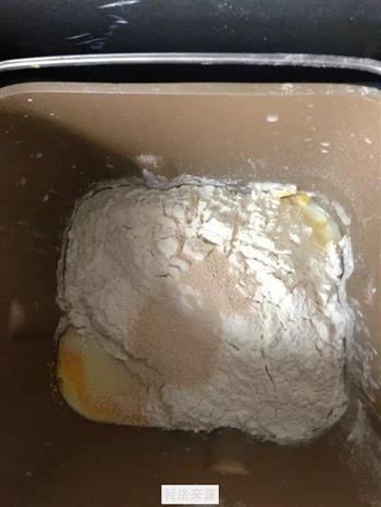 向日葵豆沙面包的做法步骤2