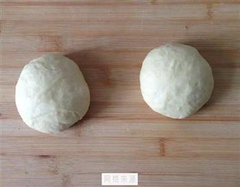 向日葵豆沙面包的做法步骤5