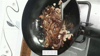 木耳青椒炒肉片的做法步骤4