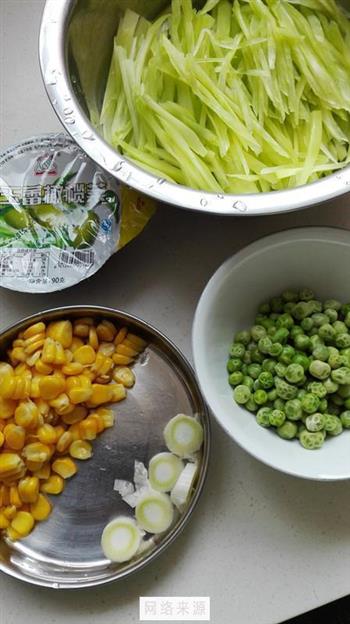 橄榄菜拌莴笋的做法步骤3