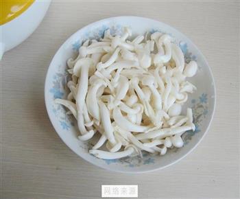 蟹味菇黄豆棒骨汤的做法步骤6