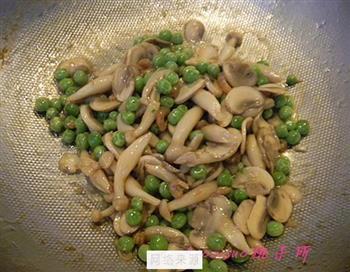 海米菌菇炒豌豆的做法图解7
