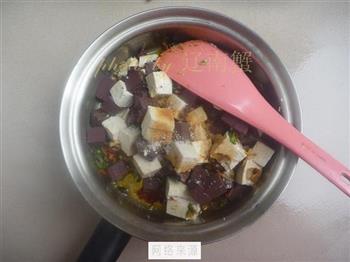 韭菜烧红白豆腐的做法步骤7