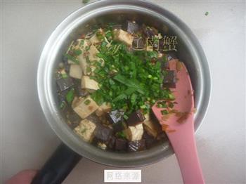 韭菜烧红白豆腐的做法步骤9