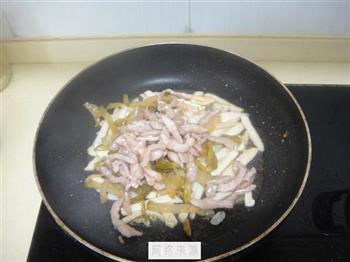 白灵菇榨菜炒肉丝的做法步骤8