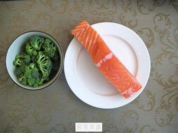 日式三文鱼饭团的做法步骤1