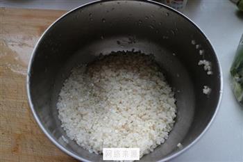 腊肉豌豆焖饭的做法步骤2