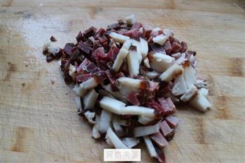腊肉豌豆焖饭的做法步骤3