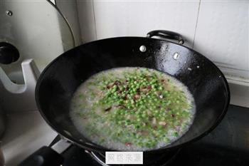 腊肉豌豆焖饭的做法步骤7