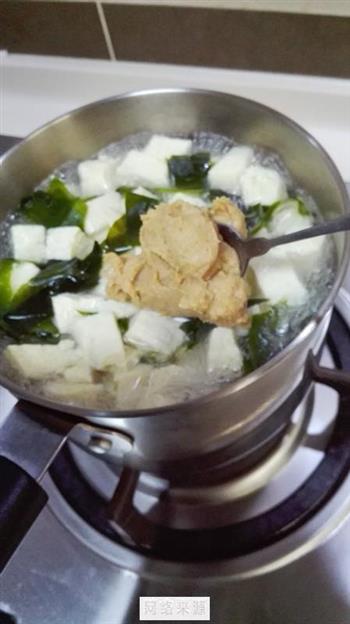 日式豆腐海带味增汤的做法步骤4