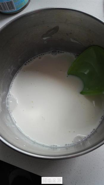 椰丝牛奶凉糕的做法步骤3