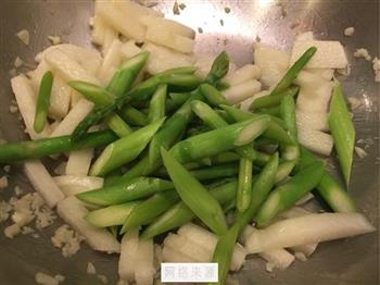 芦笋豆薯炒虾仁的做法图解7