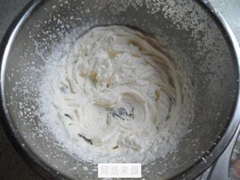 奶油霜杯子蛋糕的做法步骤14