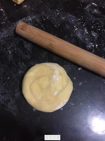 鸡蛋葱油饼的做法步骤12