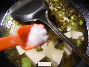 雪菜蚕豆豆腐羹的做法步骤8