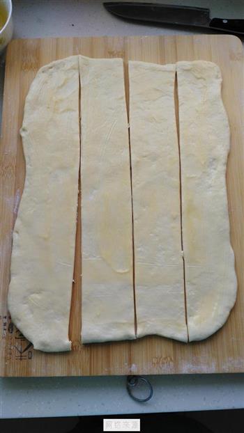 山核桃炼乳面包的做法图解5