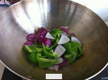 青椒圆葱烧豆腐的做法步骤7