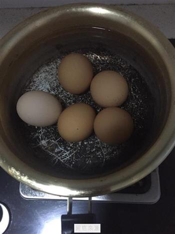 印花卤蛋的做法步骤1