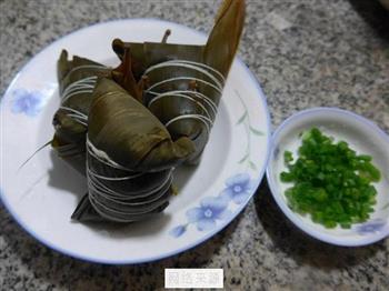 香煎绿豆糯米粽的做法图解1