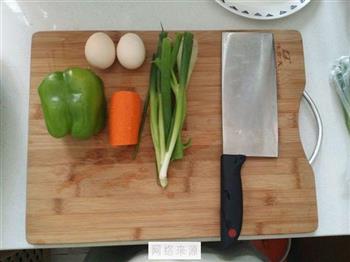 蔬菜鸡蛋饼的做法步骤1