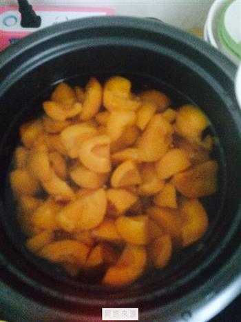 杏子罐头的做法步骤5