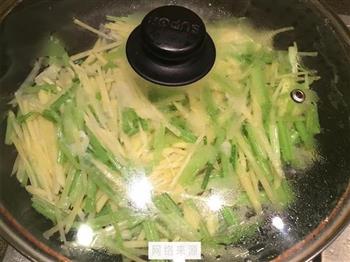 芹菜炒土豆丝的做法步骤10