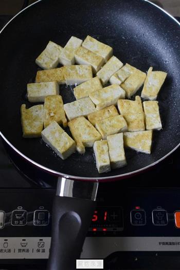 猪油渣烧豆腐的做法步骤4
