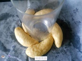 淡奶油花环面包的做法步骤6