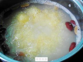 红枣桂圆小米粥的做法步骤3