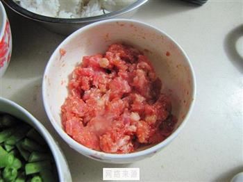 榄菜肉末炒豆角的做法步骤3