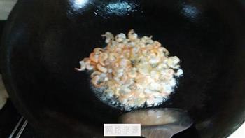红椒韭菜炒河虾的做法步骤4