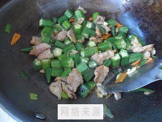 秋葵炒肉的做法步骤11