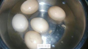 卤蛋的做法步骤1