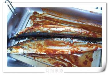 金蒜烤秋刀鱼的做法步骤4