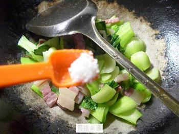 五花风肉炒青菜的做法步骤6