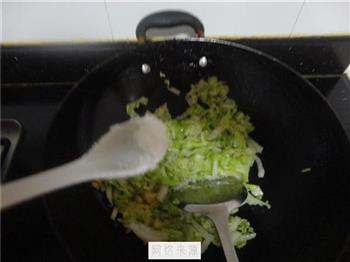 素炒白菜的做法步骤5